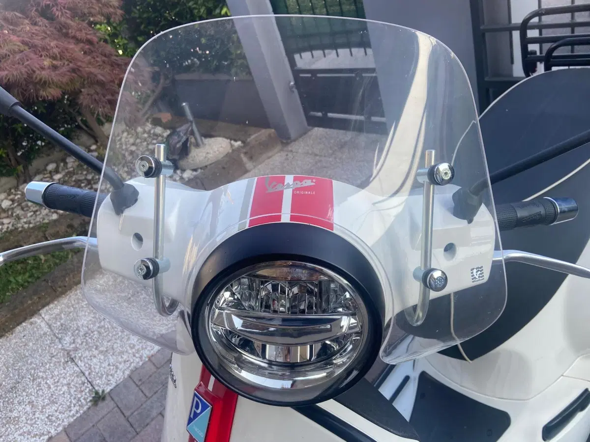 Vespa GTS 300 Super Racing Sixties Hpe (2021 - 22) (6)