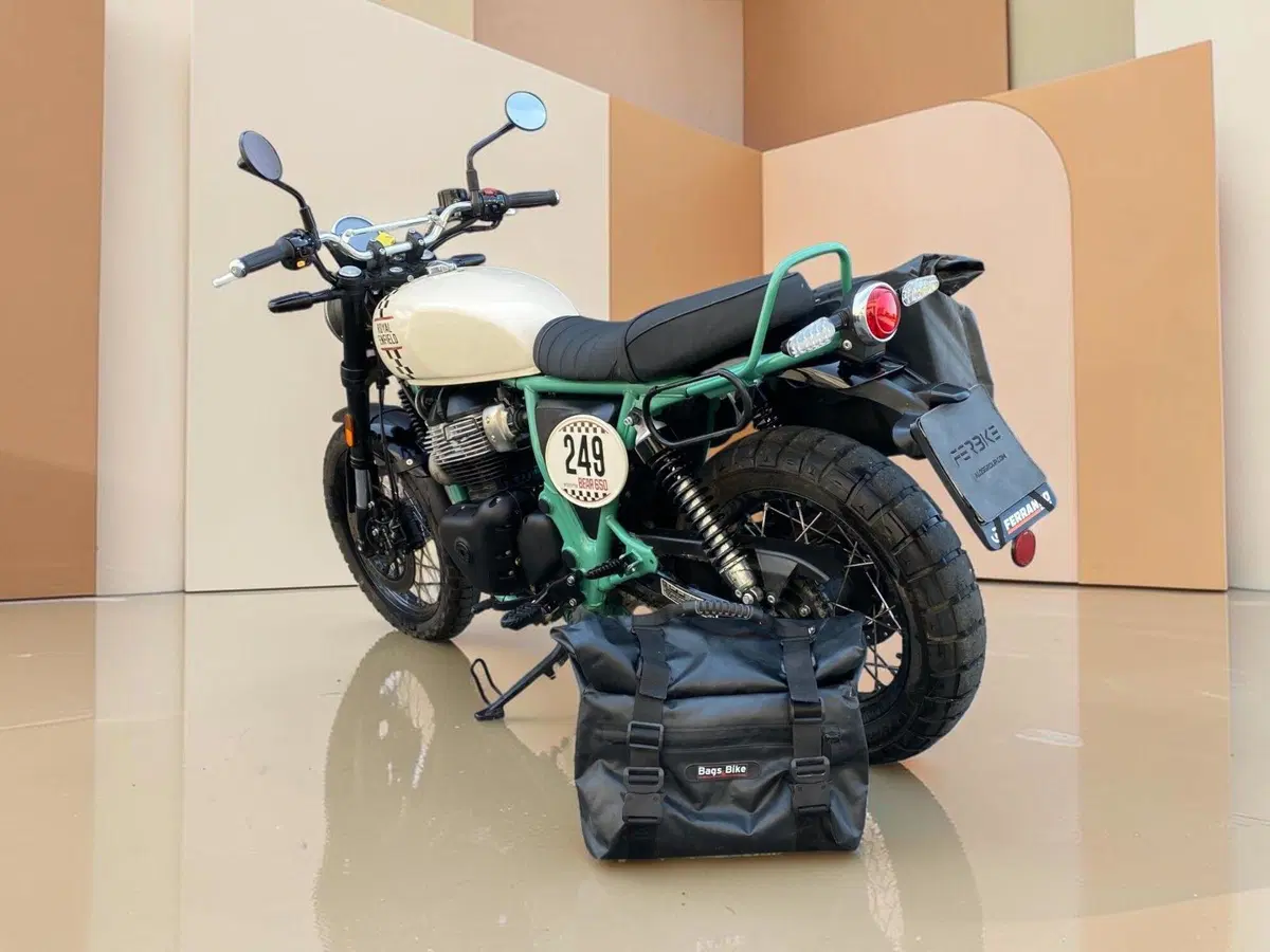 Royal Enfield Bear 650 (2025 - 26) (5)