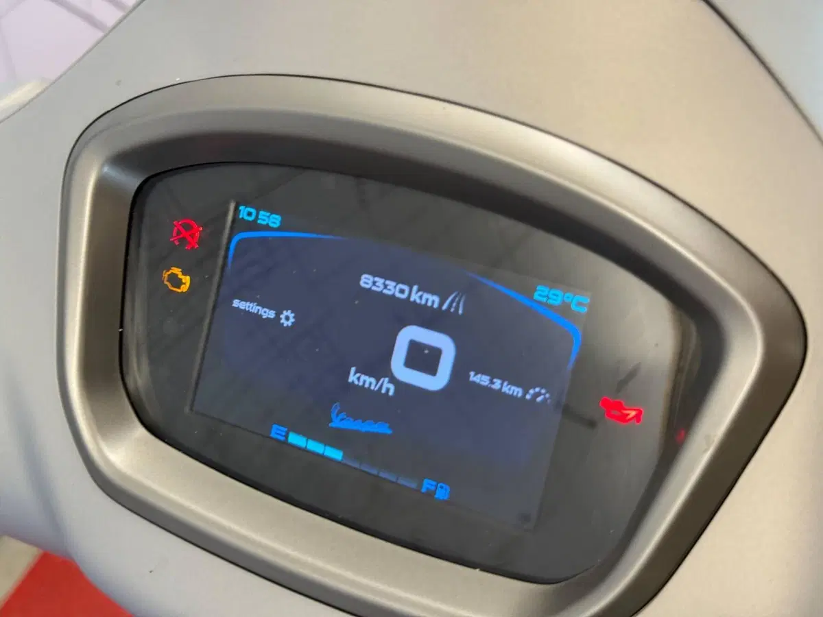 Vespa GTS 300 Super Tech (2023 - 24) (7)