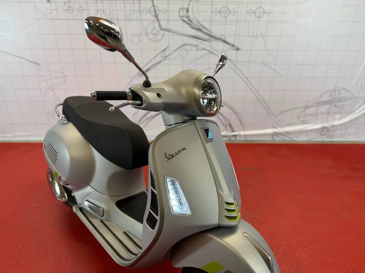 Vespa GTS 300 Super Tech (2023 - 24) (10)