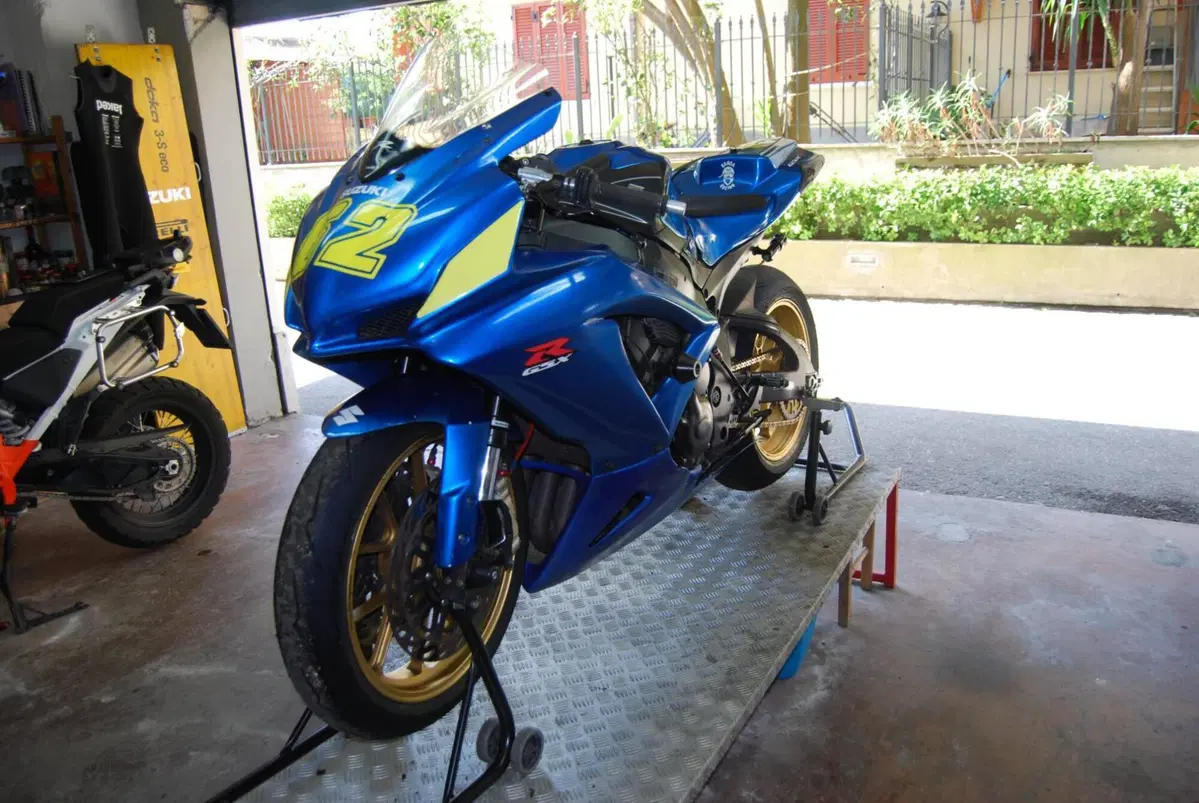 Suzuki GSX R 750 (2008 - 10) (3)