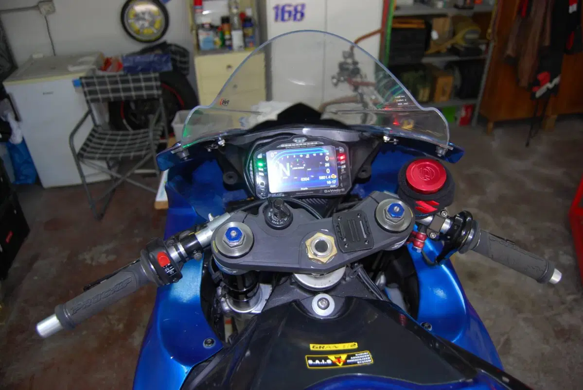 Suzuki GSX R 750 (2008 - 10) (6)