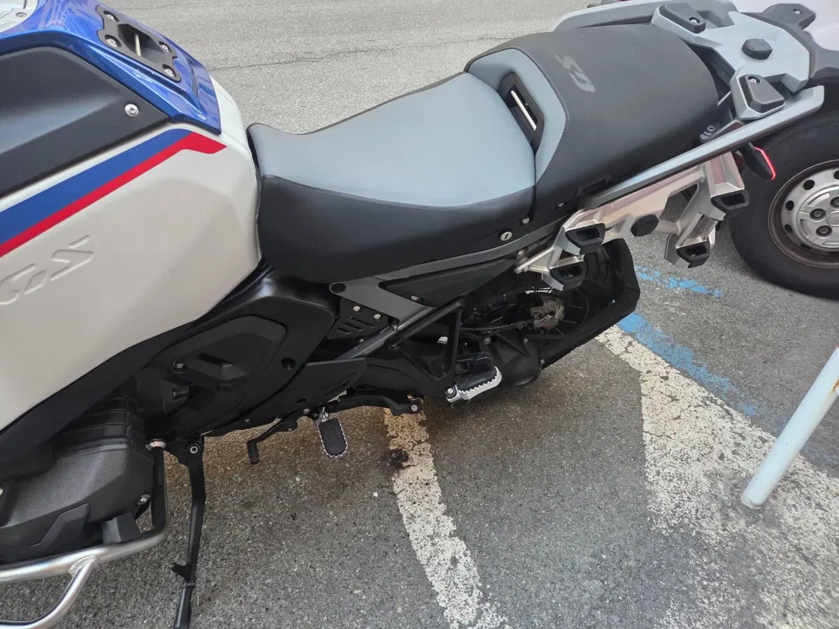 Bmw R 1300 GS Adventure Trophy (2025 - 26) (3)
