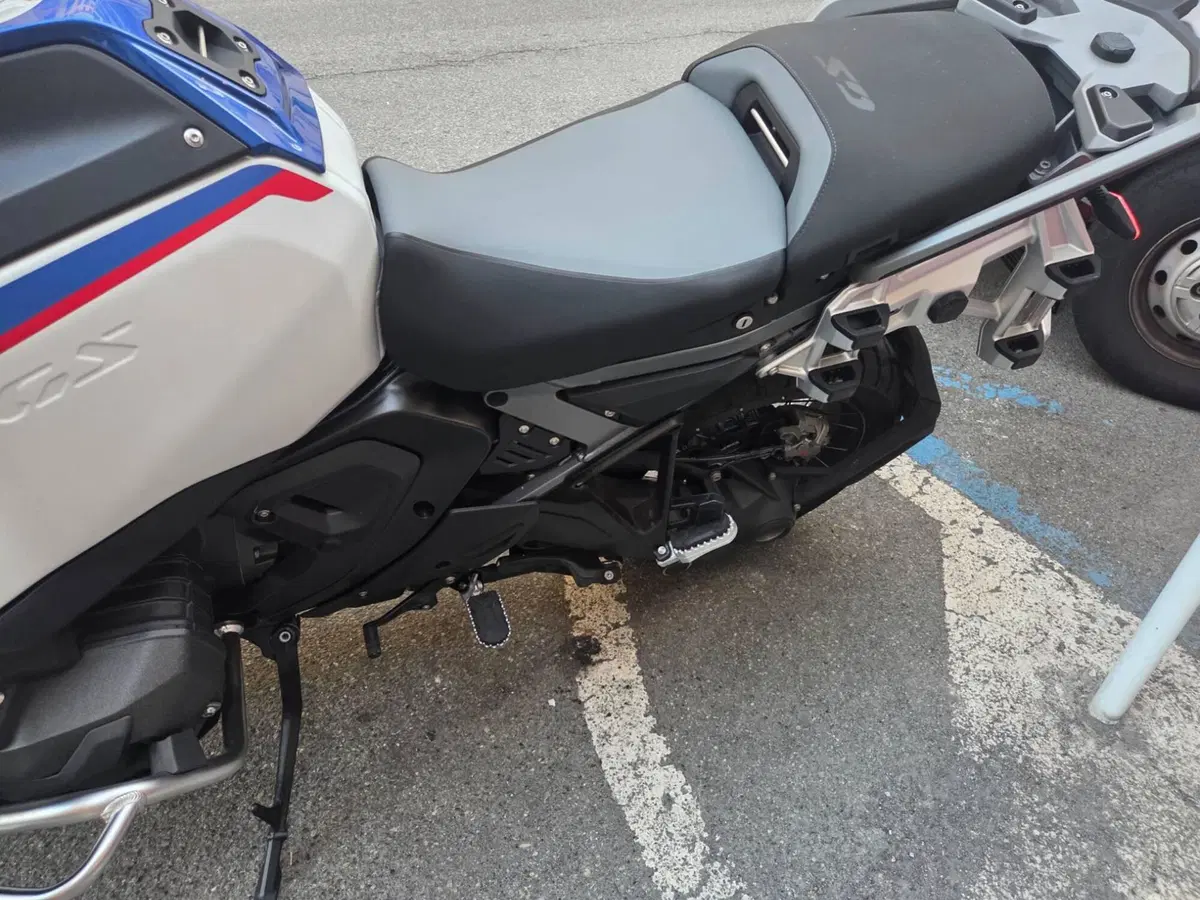 Bmw R 1300 GS Adventure Trophy (2025 - 26) (4)