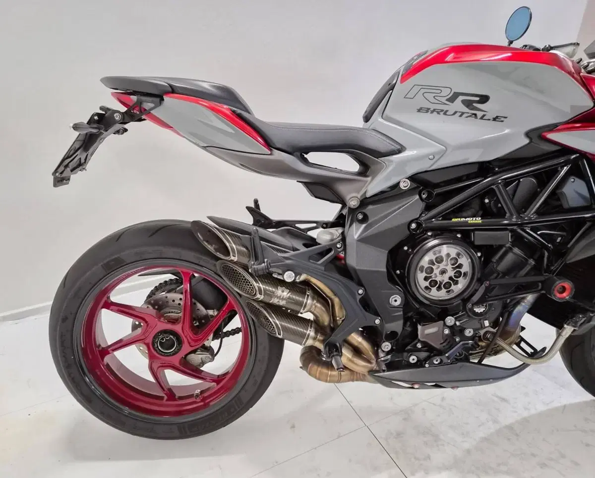 MV Agusta Brutale 800 RR (2021 - 25) (4)