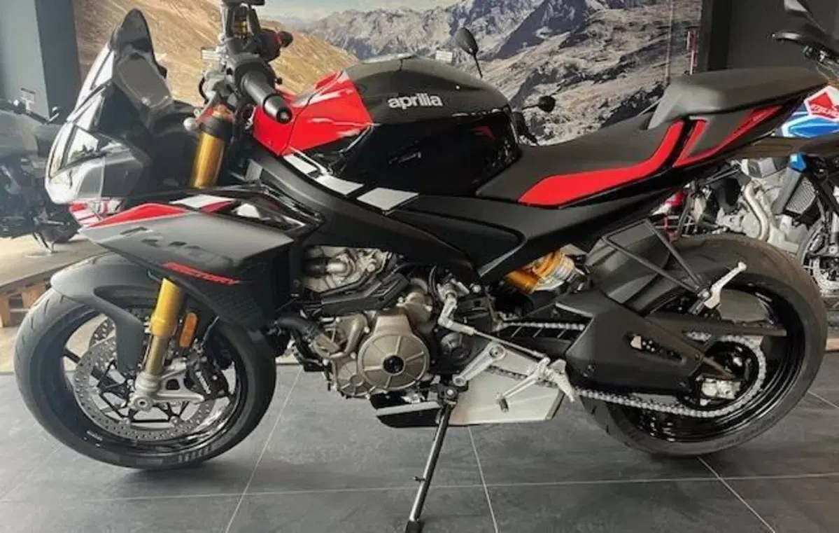 Aprilia Tuono 660 Factory (2025 - 26) (2)