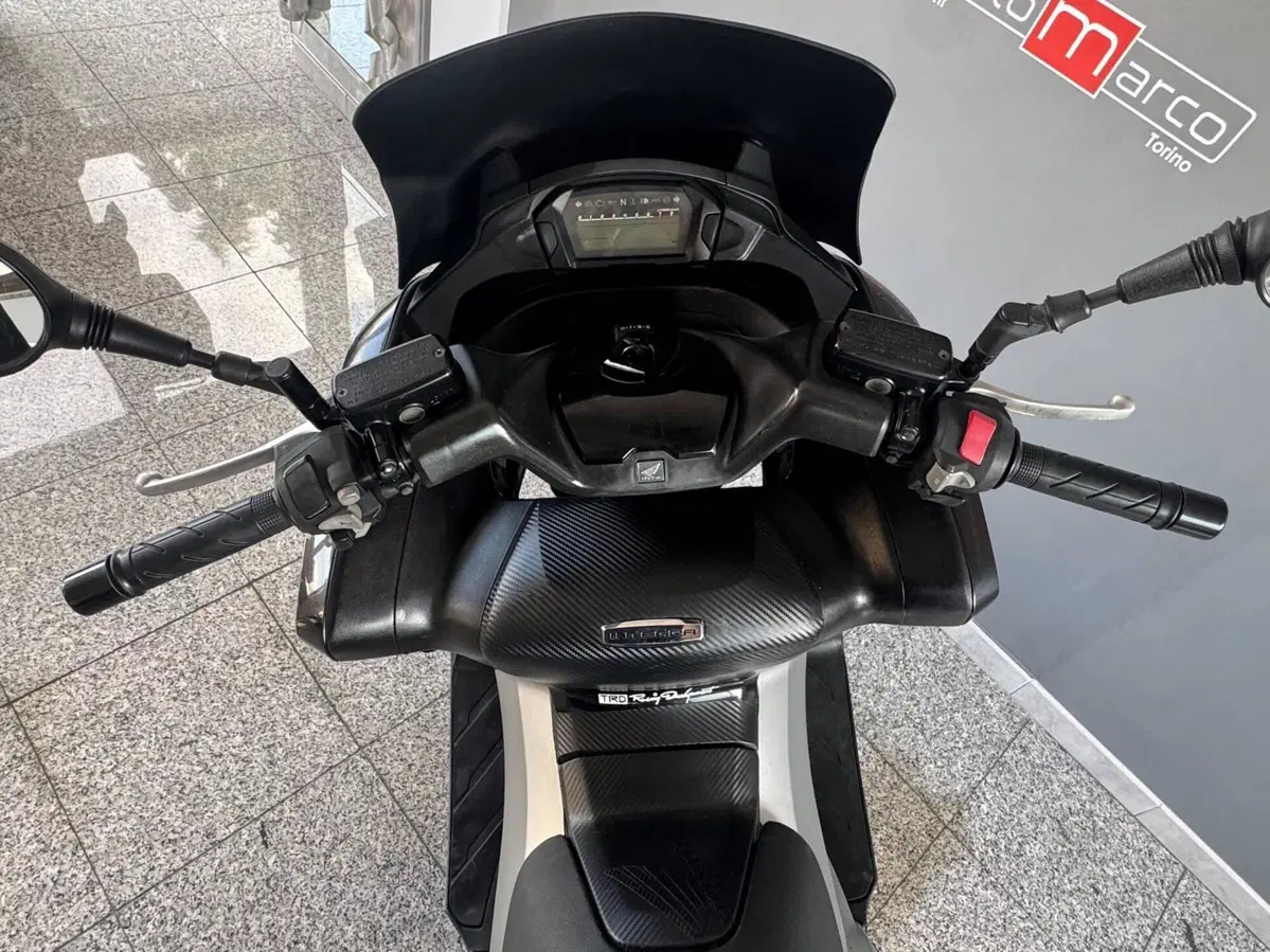 Honda Integra 700 (2011 - 13) (10)