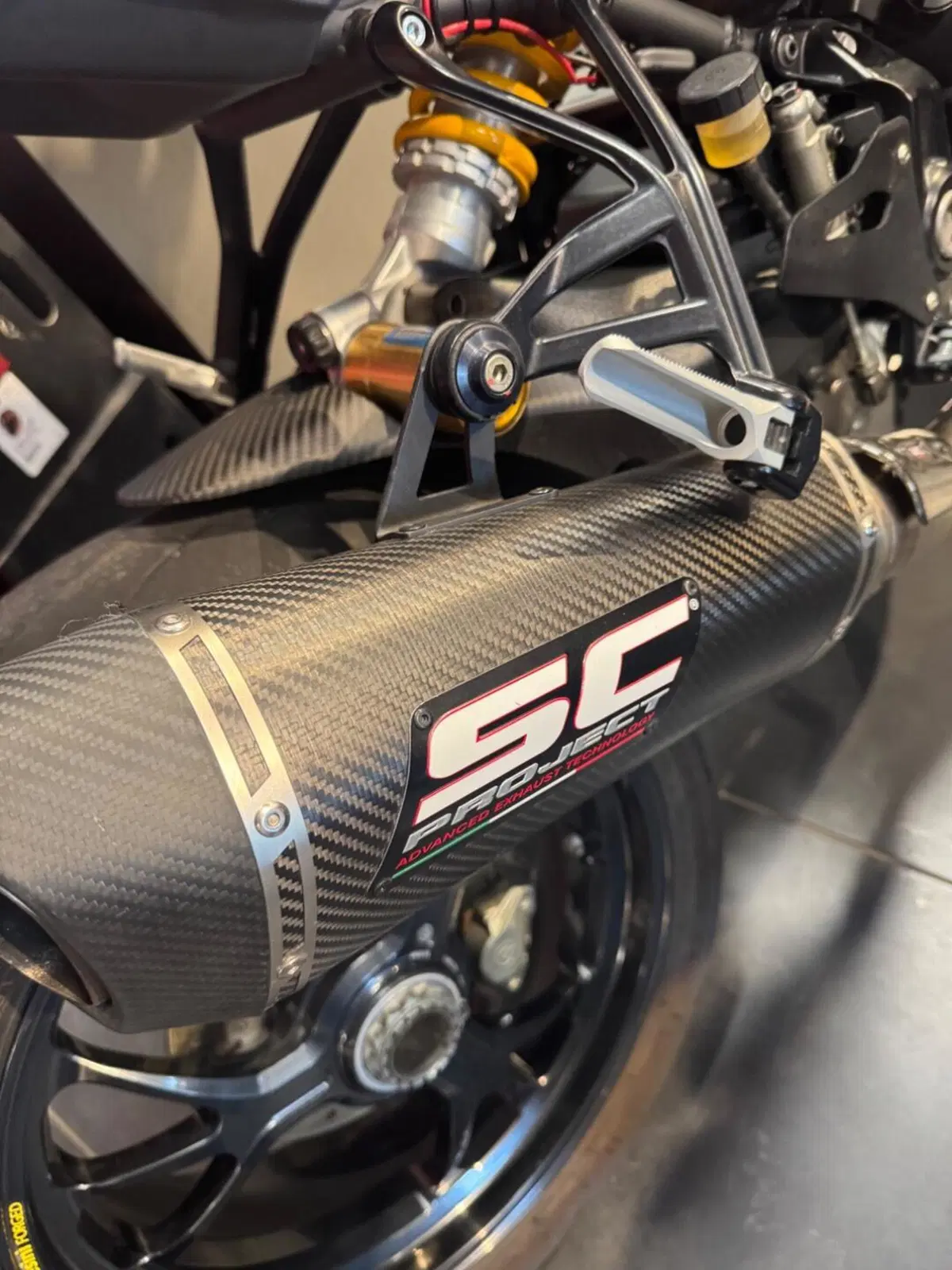 Ducati Monster 1200 R (2016 - 19) (12)