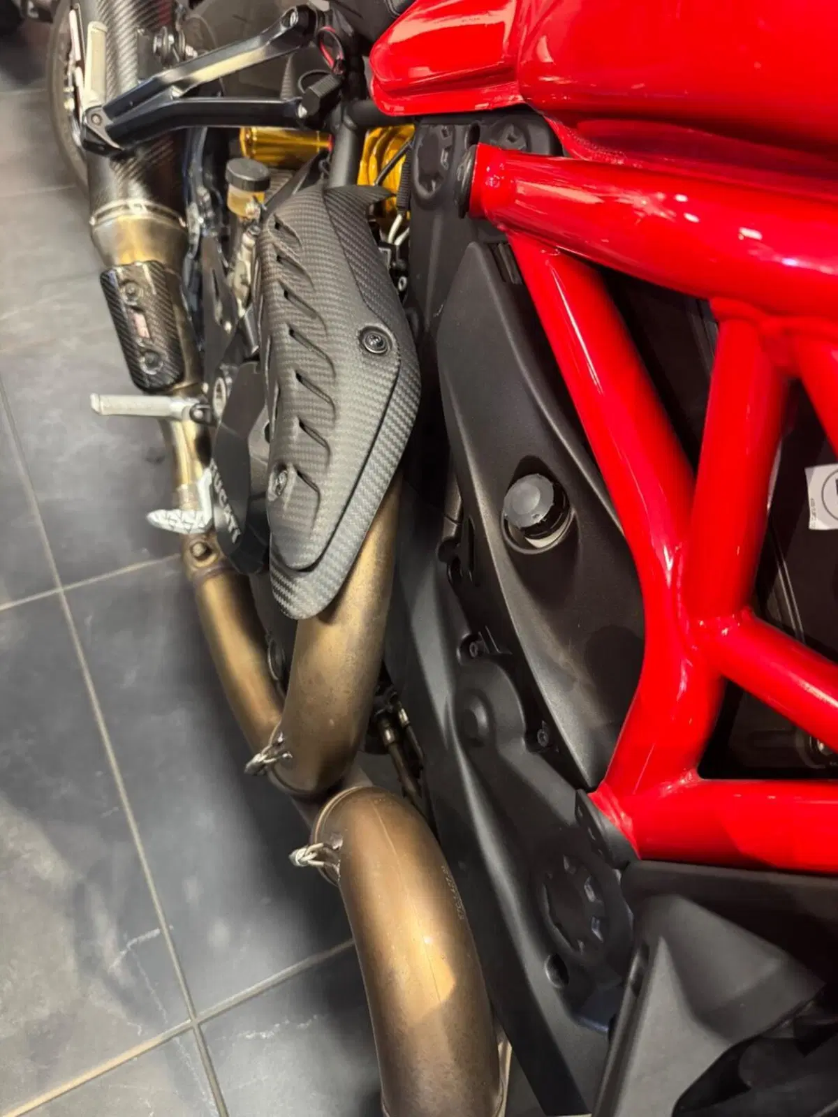 Ducati Monster 1200 R (2016 - 19) (15)