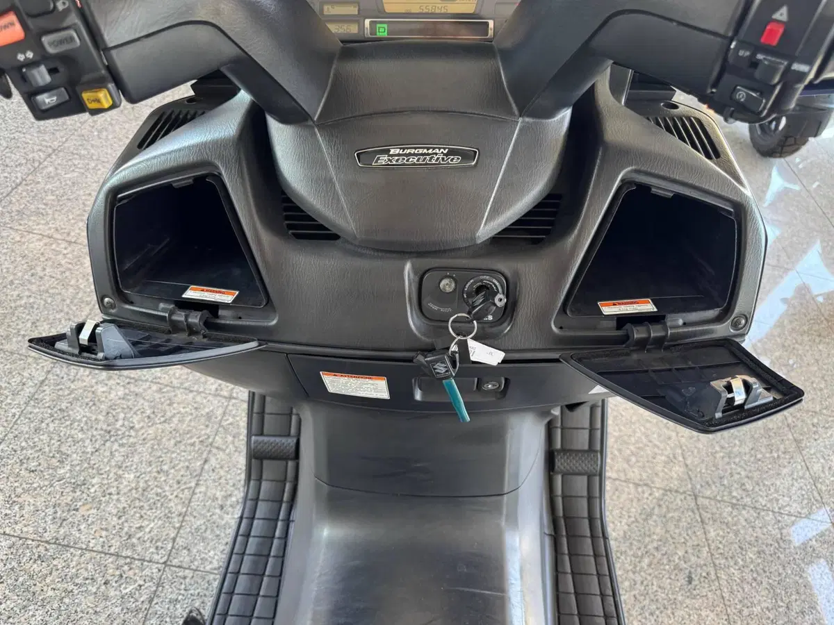 Suzuki Burgman AN 650 Executive ABS (2006 - 12) (8)