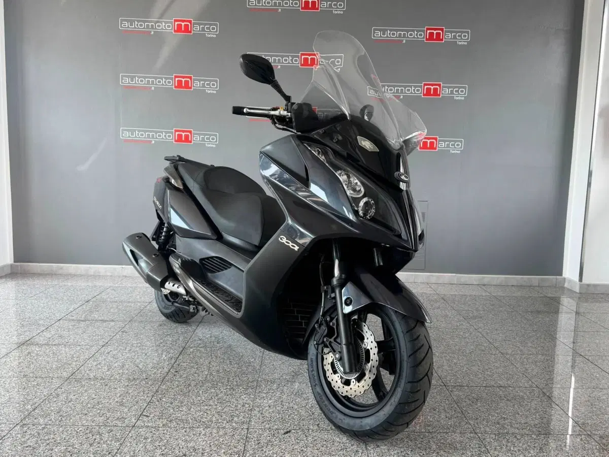 Kymco Downtown 300i (2009 - 17)