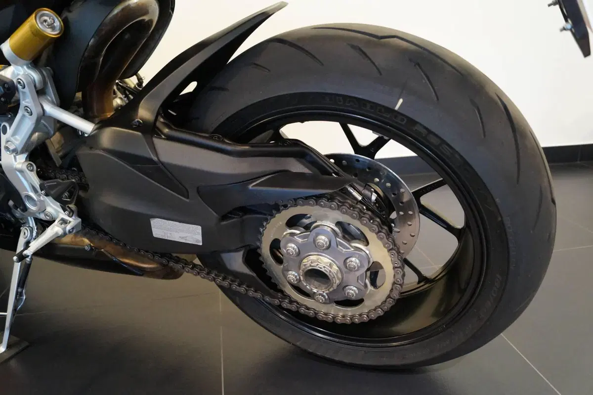 Ducati Streetfighter V2 (2022 - 24) (5)