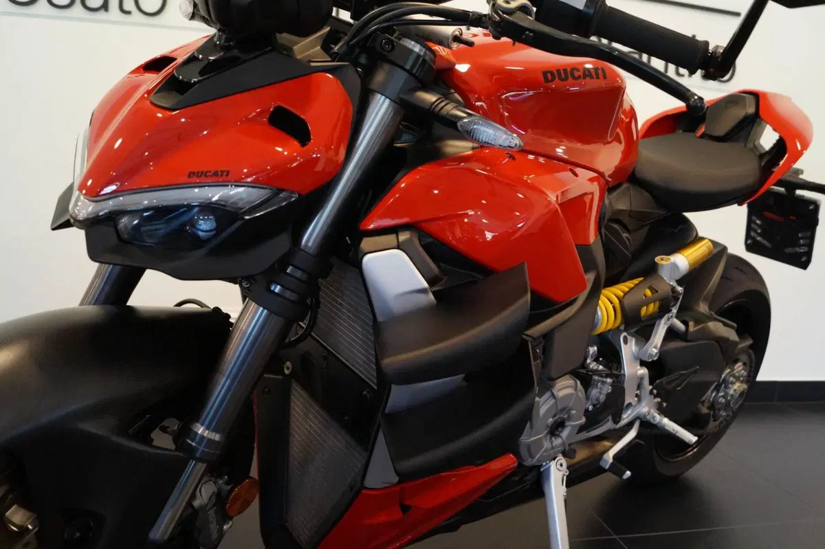 Ducati Streetfighter V2 (2022 - 24) (13)