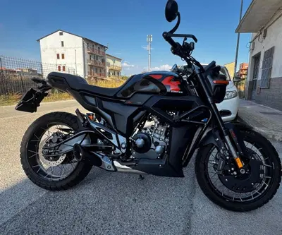 Zontes ZT125-GK (2022 - 25) usata