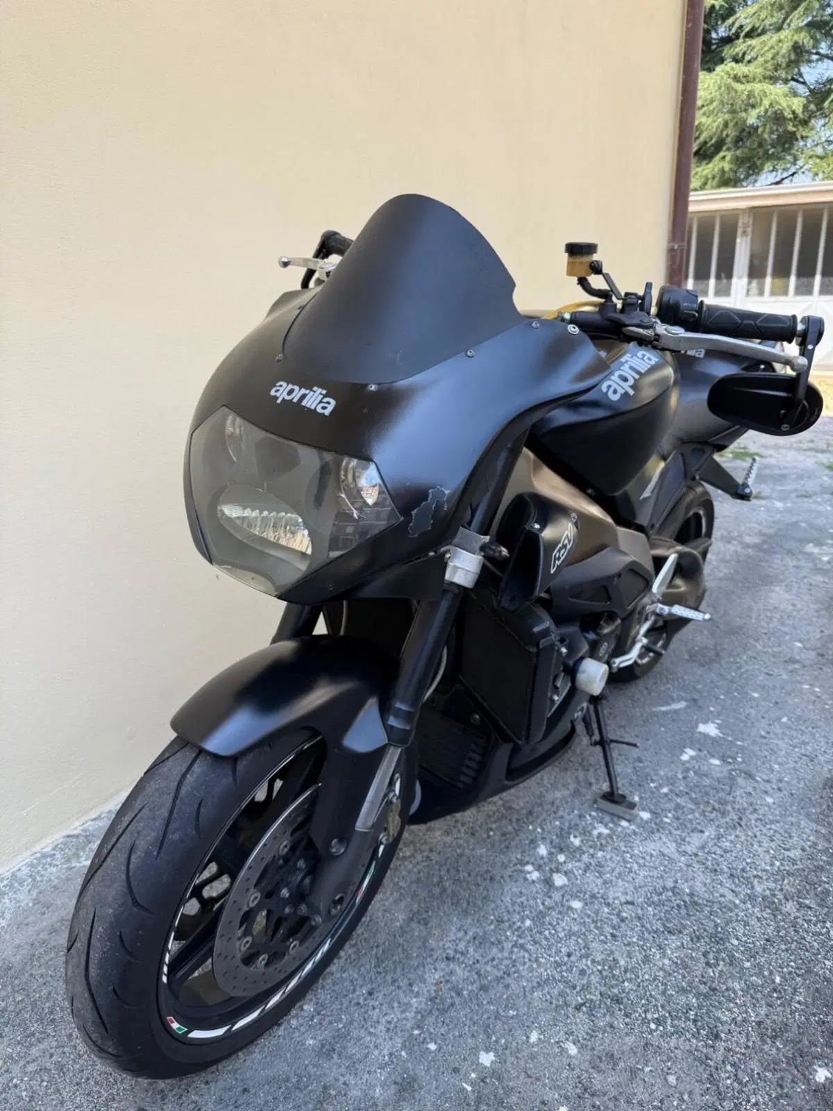 Aprilia Tuono 1000 R (2004 - 05) (10)