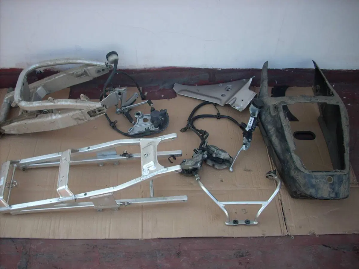 Ricambi Usati Originali Honda CBR 900 RR Fireblade (9)