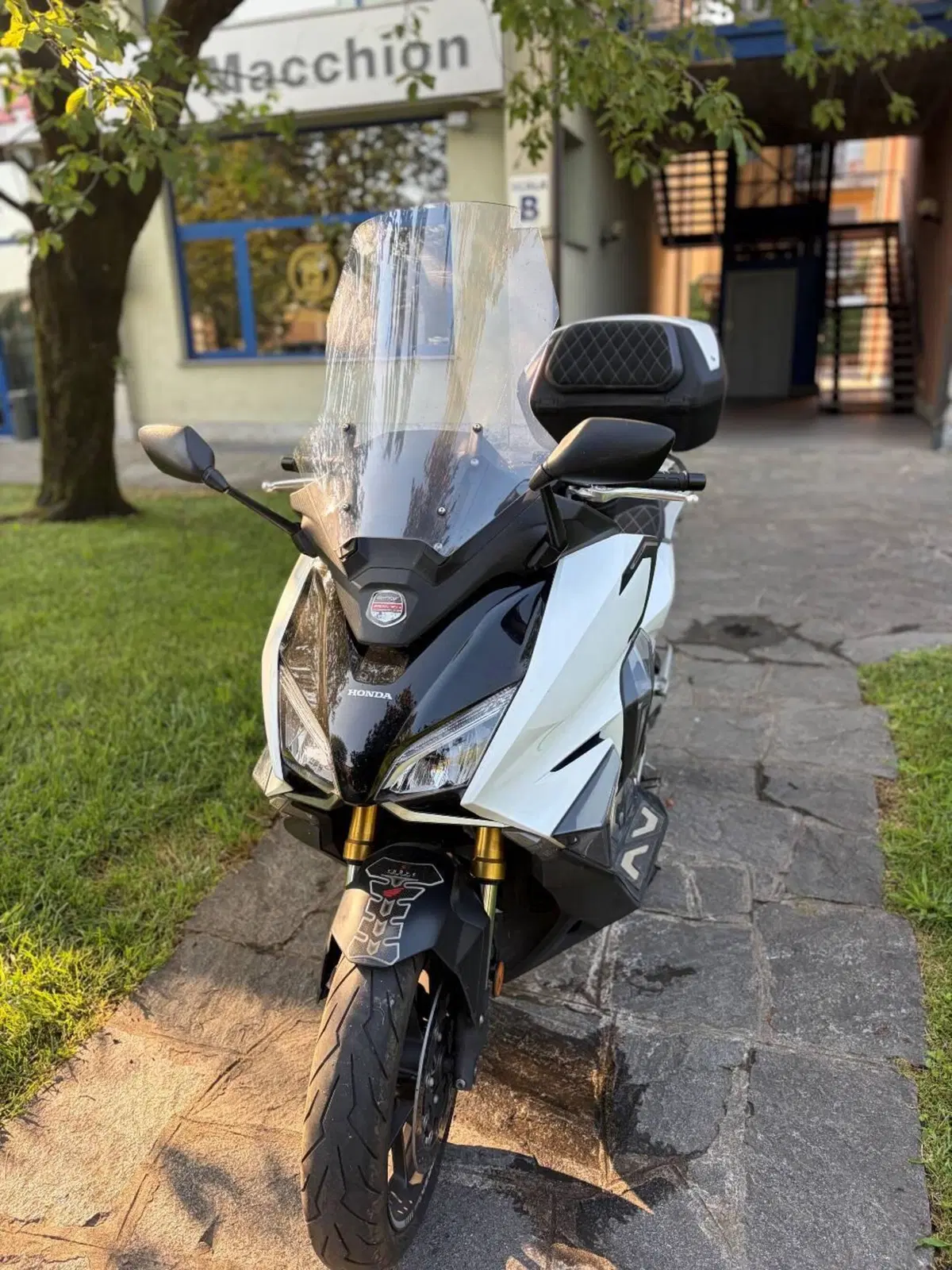 Honda Forza 750 DCT Urban (2021 - 24) (3)