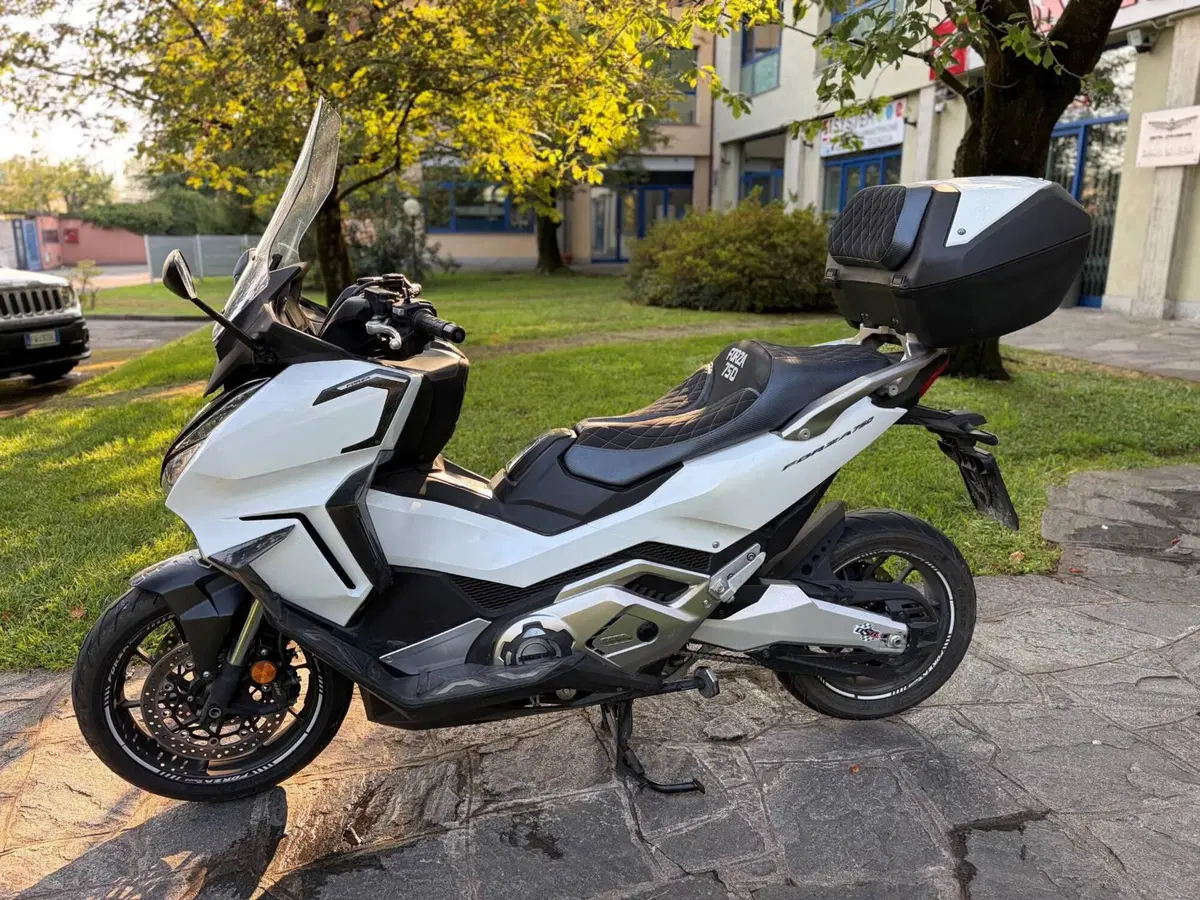 Honda Forza 750 DCT Urban (2021 - 24) (5)