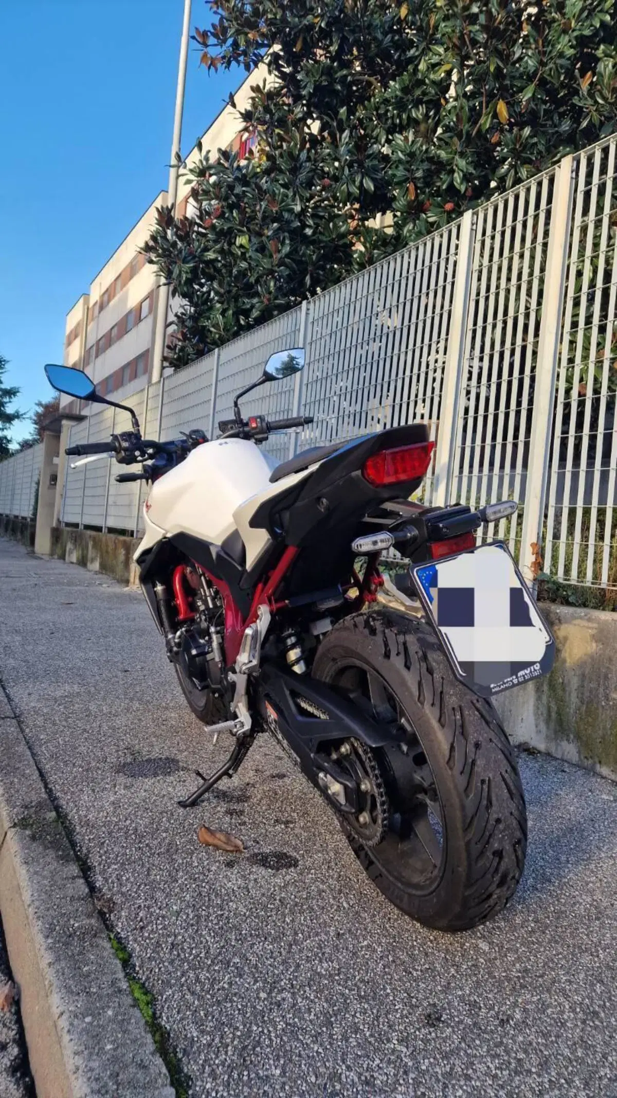 Honda CB 750 Hornet (2023 - 24) (5)