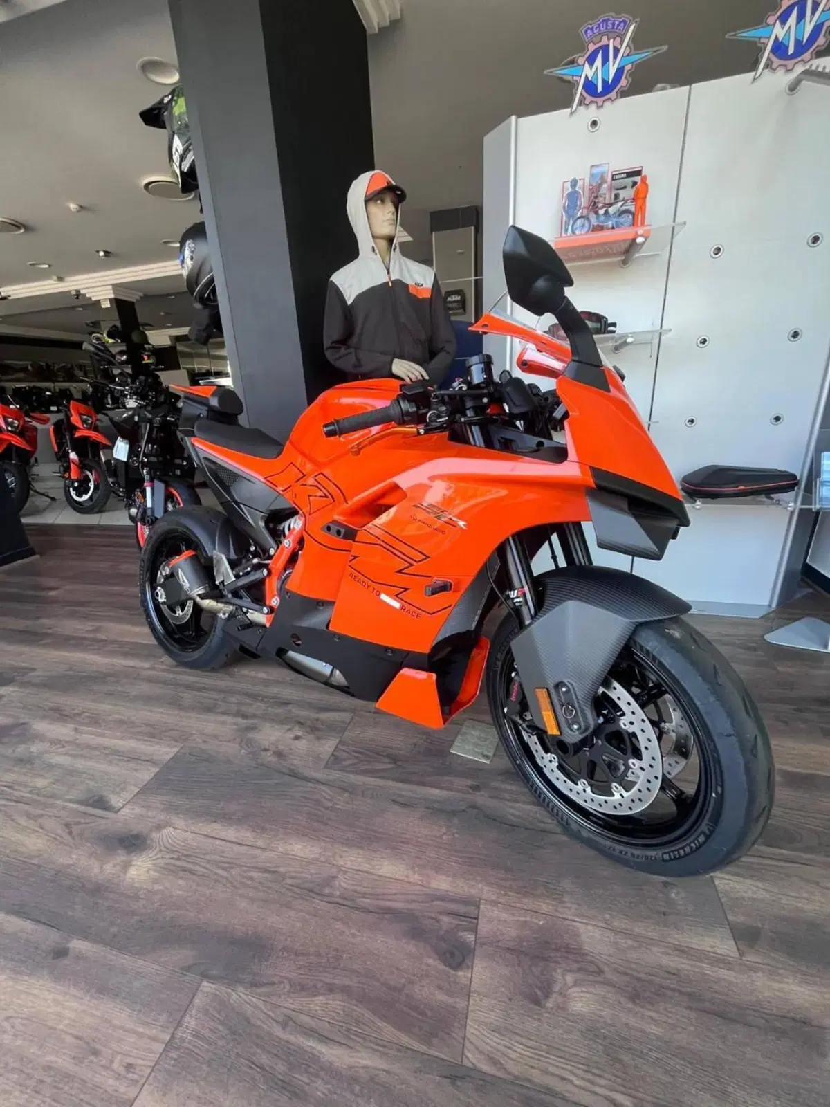 KTM 990 RC R (2026) (4)