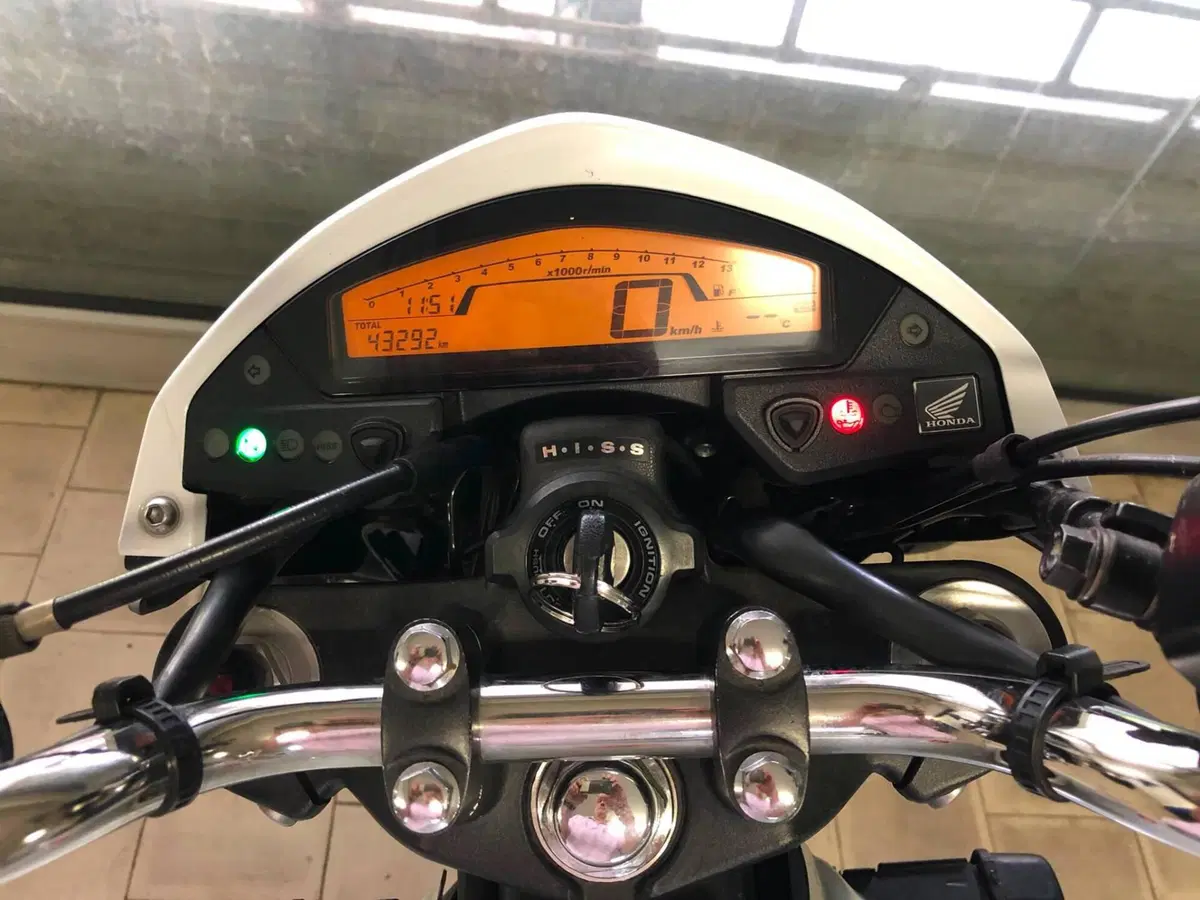 Honda Hornet 600 (2011 - 13) (5)