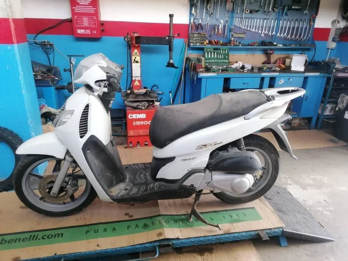 Ricambi Usati Originali Honda SH 125i 150i 2005 20