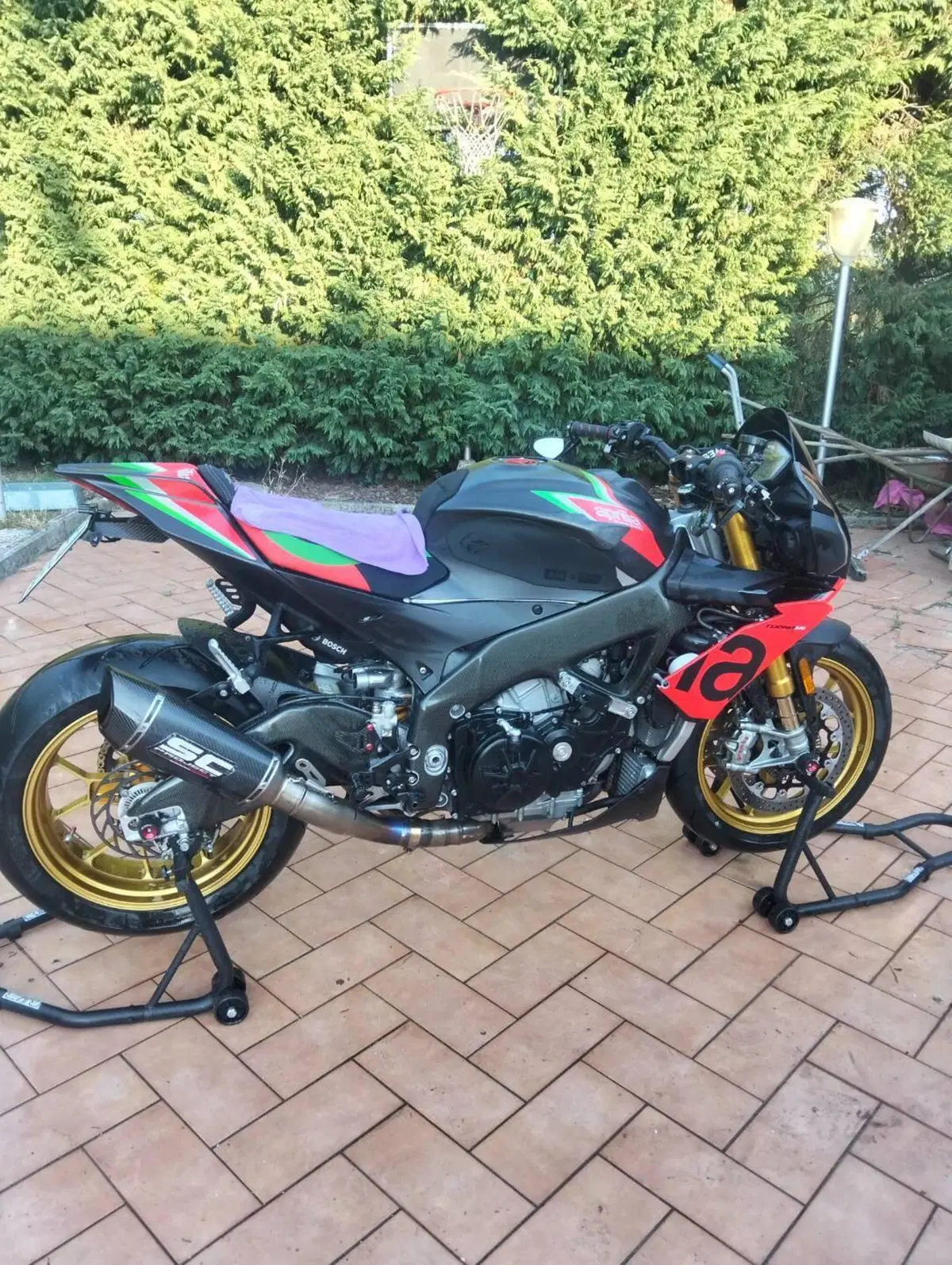 Aprilia Tuono V4 Factory (2019 - 20) (4)