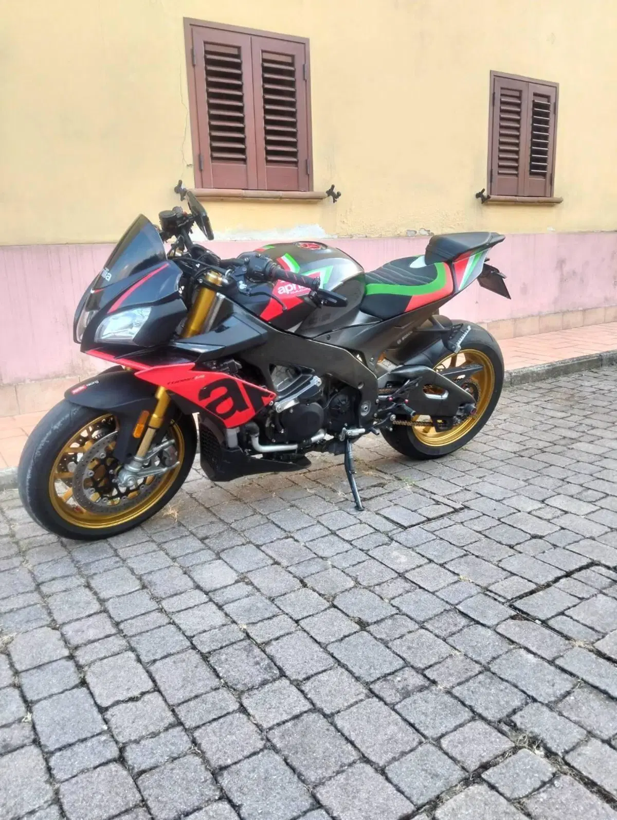 Aprilia Tuono V4 Factory (2019 - 20) (5)