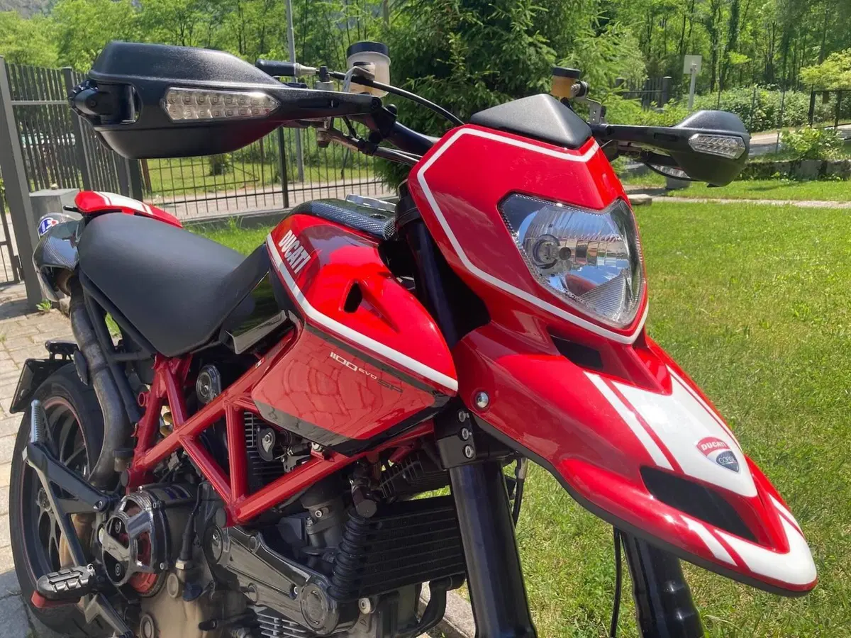 Ducati Hypermotard 1100 EVO SP (2010 - 12) (7)