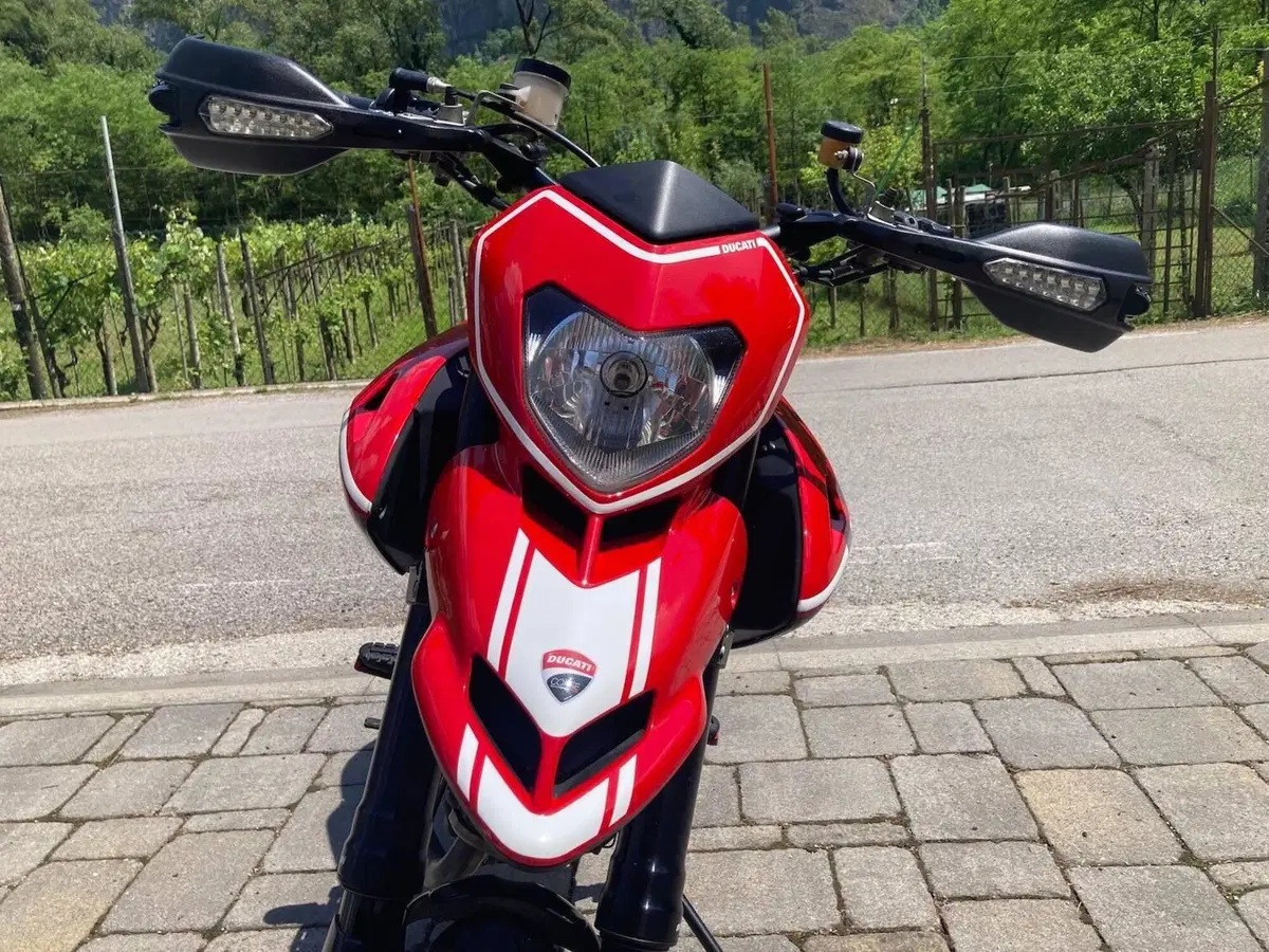 Ducati Hypermotard 1100 EVO SP (2010 - 12) (9)