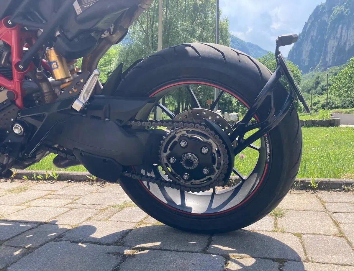 Ducati Hypermotard 1100 EVO SP (2010 - 12) (12)