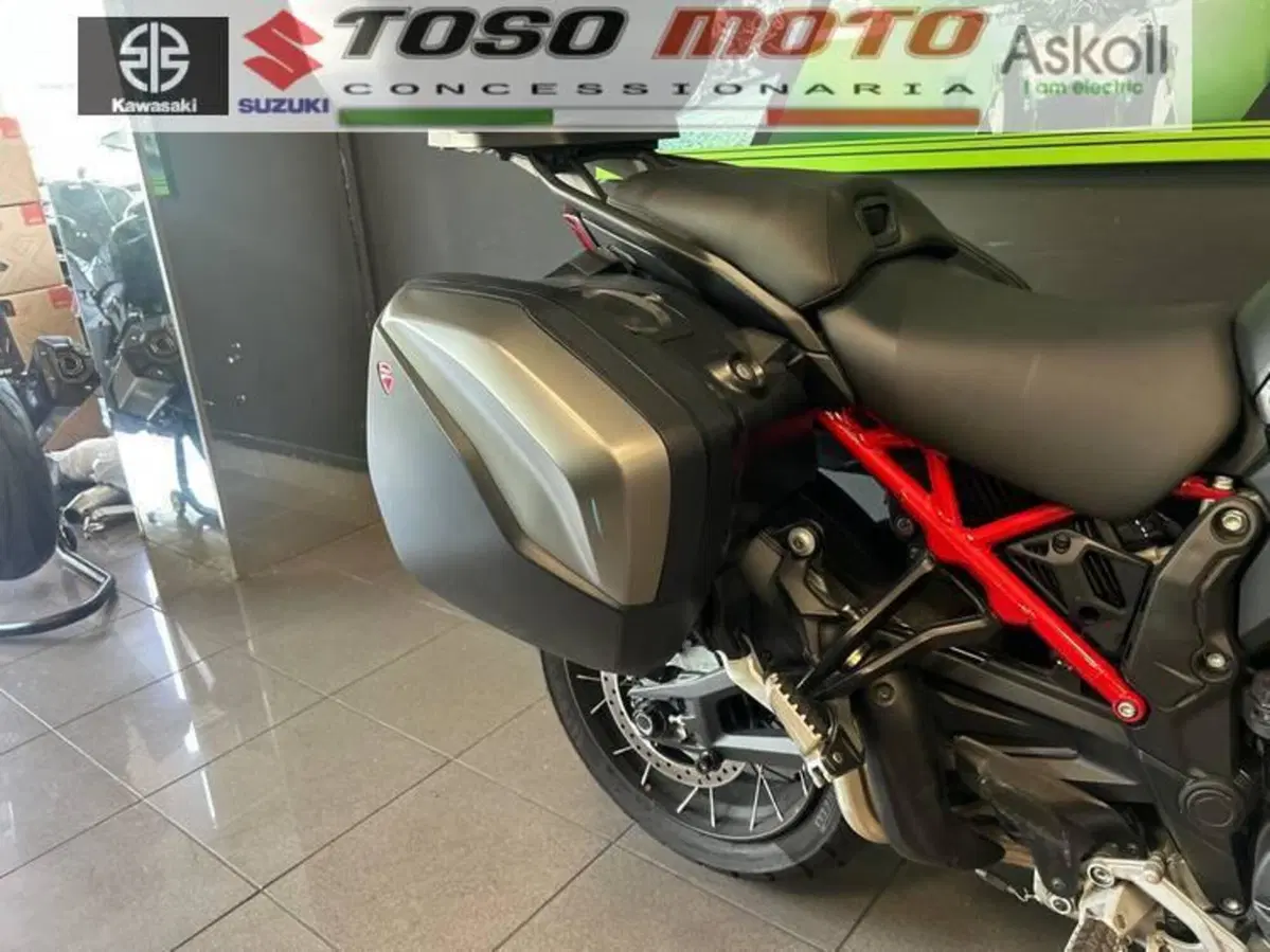 Ducati Multistrada V4 S Grand Tour (2024) (8)