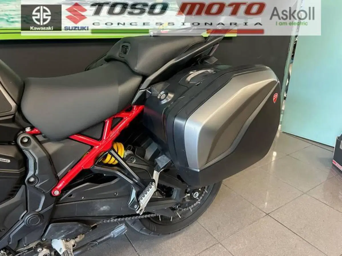 Ducati Multistrada V4 S Grand Tour (2024) (15)