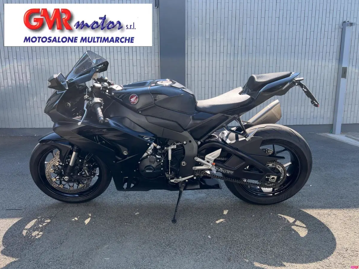 Honda CBR 1000 RR-R Fireblade (2020 - 21)
