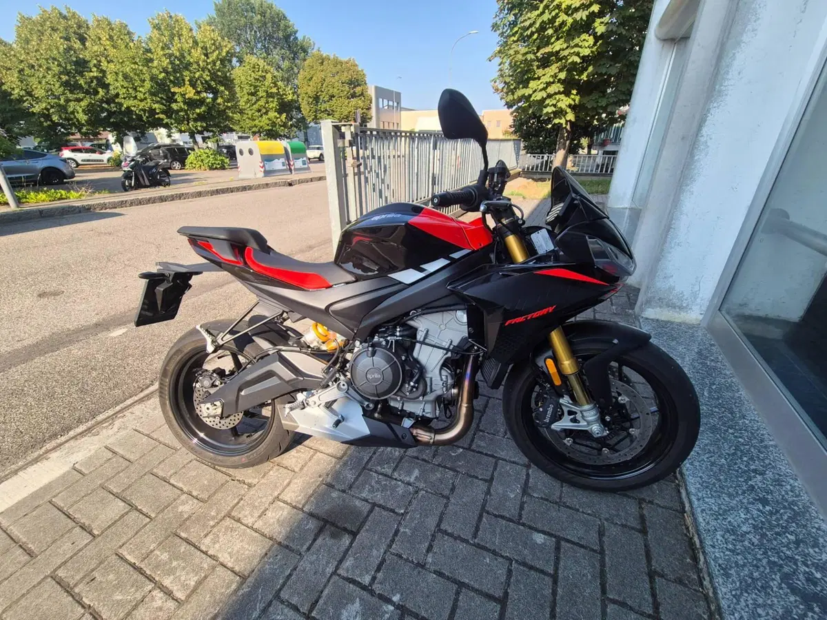 Aprilia Tuono 660 Factory (2025 - 26) (2)