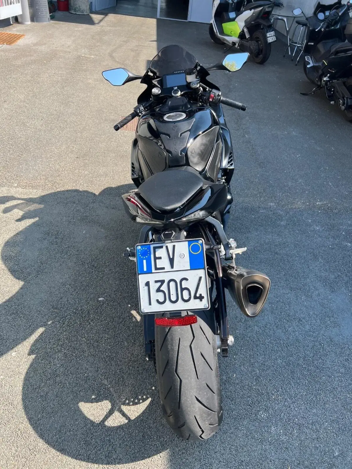 Honda CBR 1000 RR-R Fireblade (2020 - 21) (4)