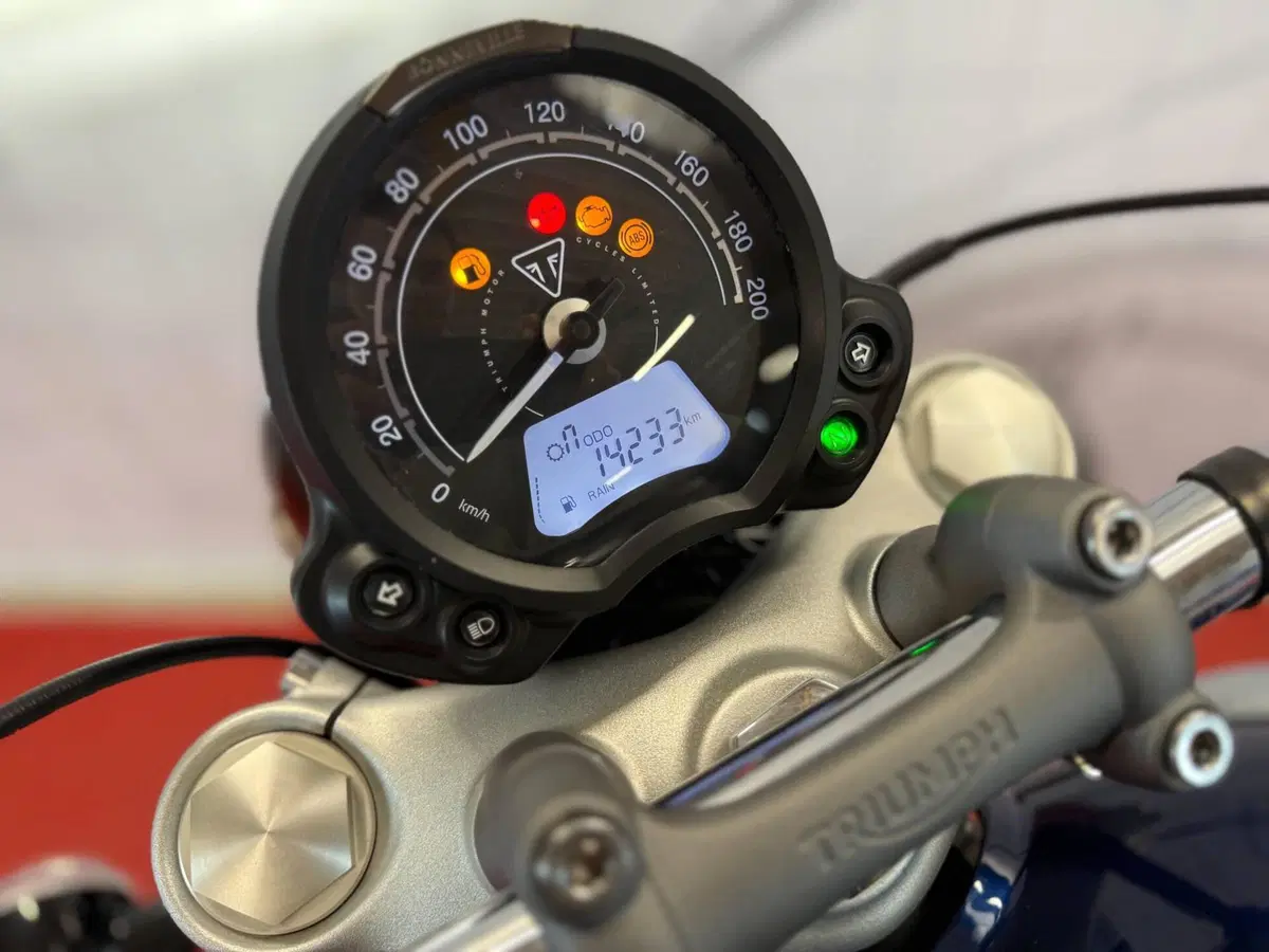 Triumph Bonneville Speedmaster 1200 (2021 - 25) (7)
