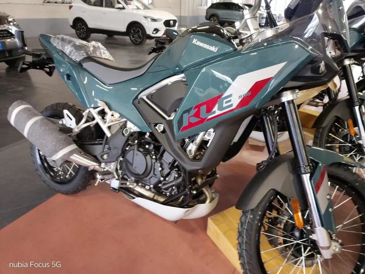 Kawasaki KLE 500 SE (2026) (2)