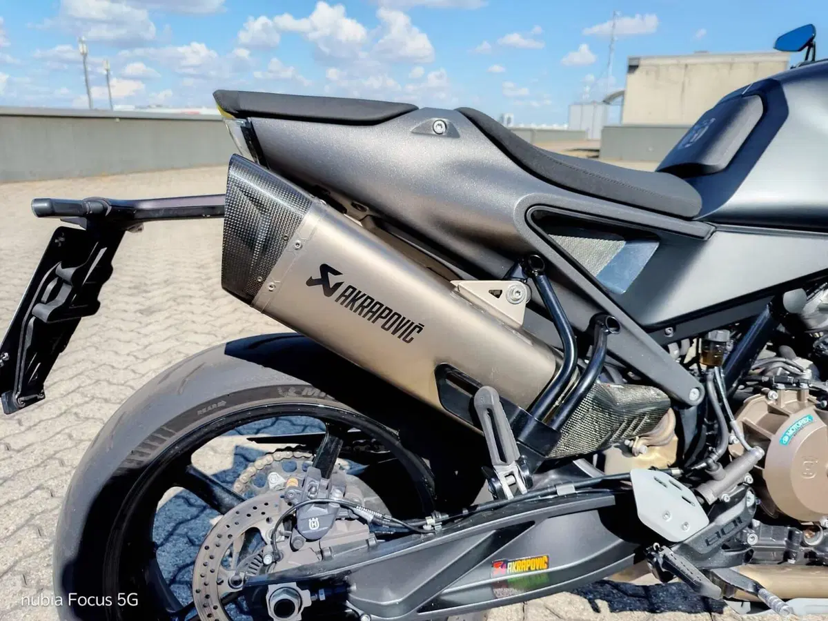 Husqvarna Svartpilen 801 (2024 - 26) (5)