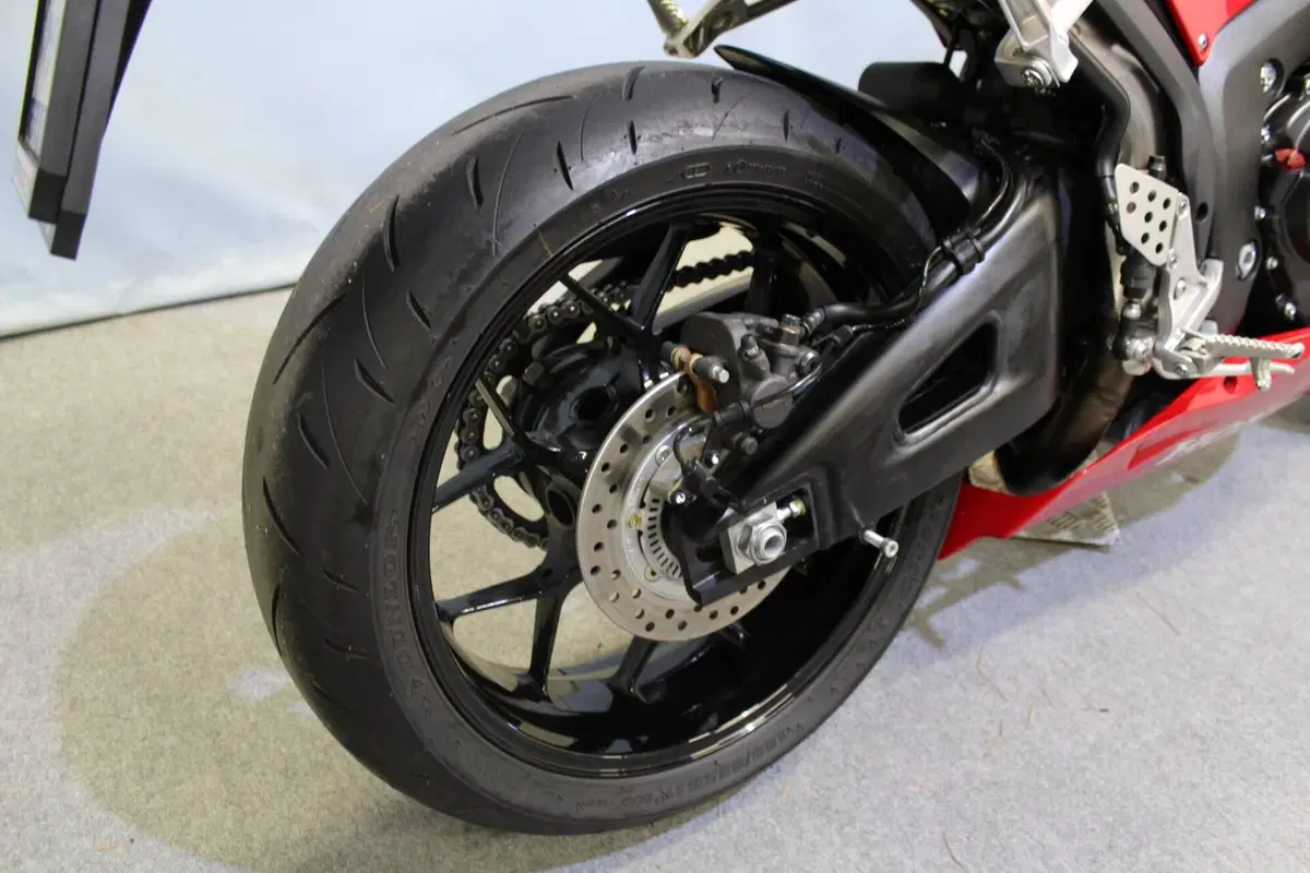 Honda CBR 600 RR (2024 - 26) (6)