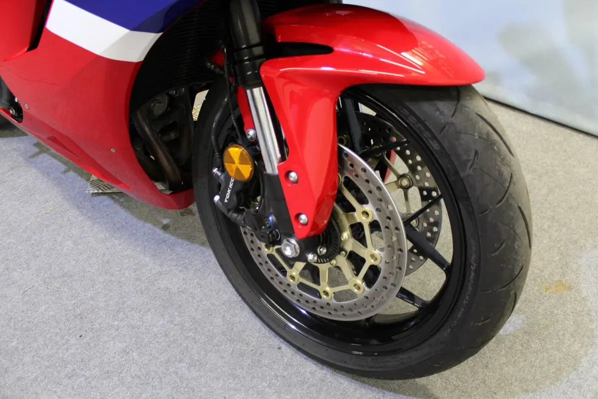 Honda CBR 600 RR (2024 - 26) (7)