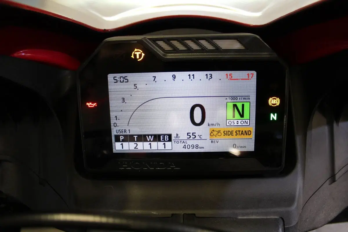 Honda CBR 600 RR (2024 - 26) (3)