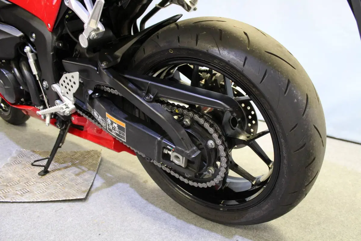Honda CBR 600 RR (2024 - 26) (15)