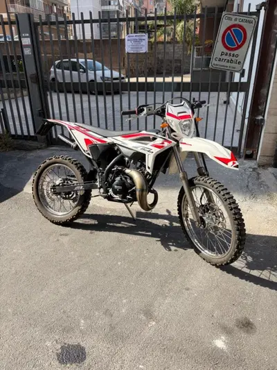 Betamotor RR 50 Enduro (2021 - 26) usata