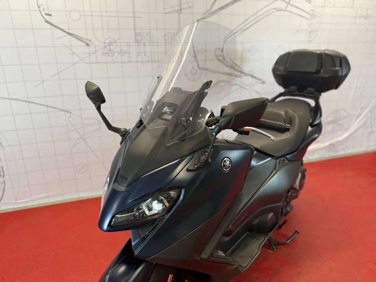 Yamaha T-Max 560 Tech Max (2022 - 24) (14)