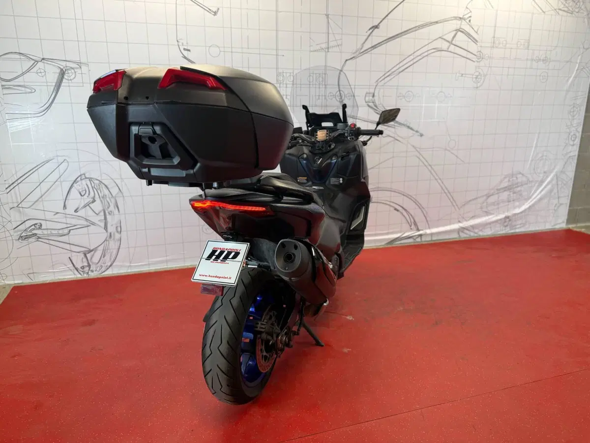 Yamaha T-Max 560 Tech Max (2022 - 24) (3)