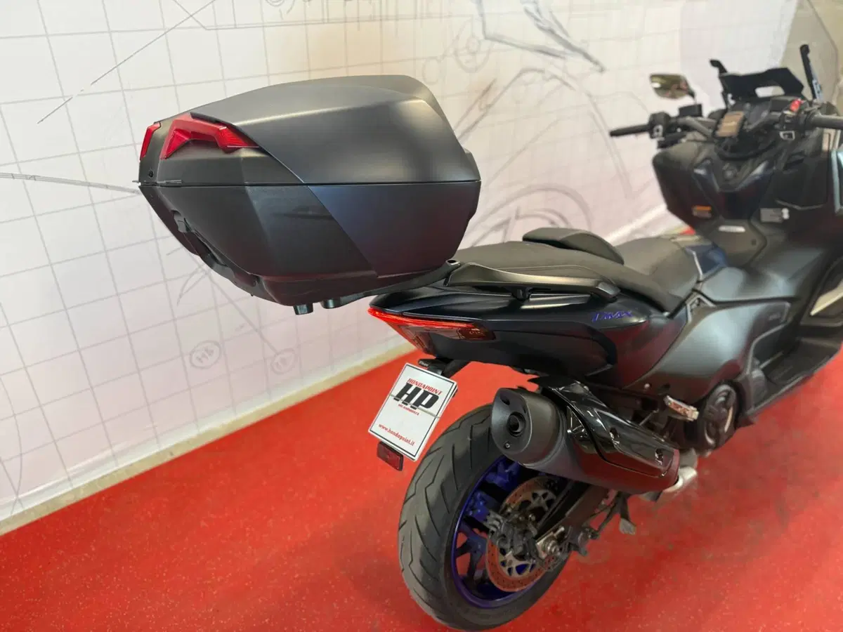 Yamaha T-Max 560 Tech Max (2022 - 24) (12)