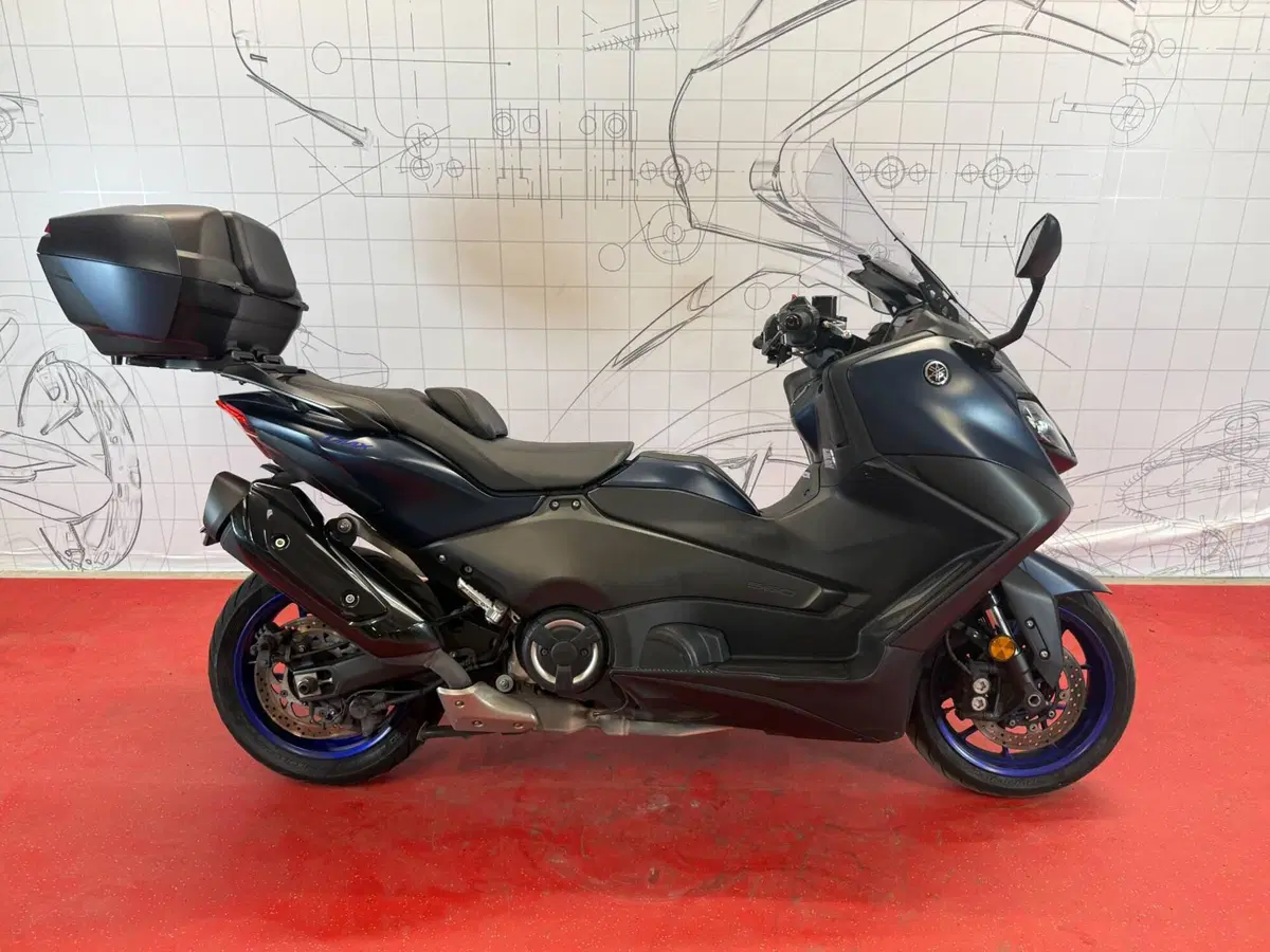 Yamaha T-Max 560 Tech Max (2022 - 24)