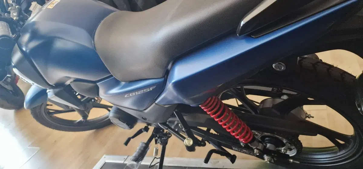 Honda CB 125 F (2026) (3)