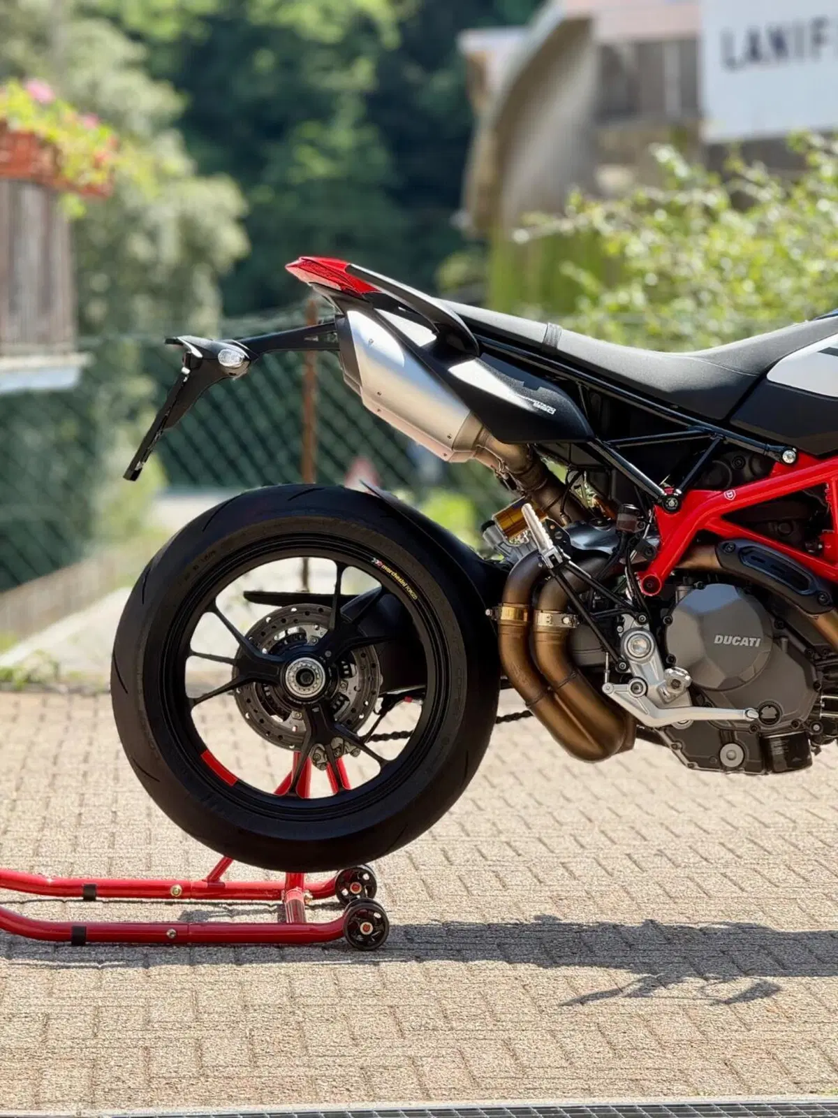 Ducati Hypermotard 950 SP (2022 - 25) (9)